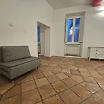 Domus Imperialis Trevi Fontis * Рим
