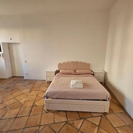 Apartamento Domus Imperialis Trevi Fontis *
