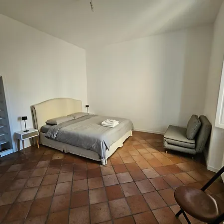 Domus Imperialis Trevi Fontis * Roma